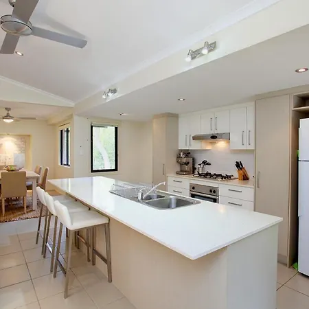 6 Orania Court Rainbow Shores Rainbow Beach Exterior photo
